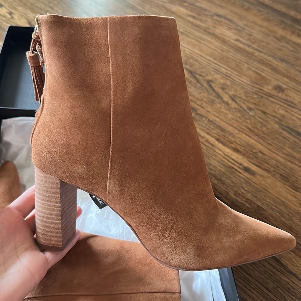 Banana Republic Ankle Boots in Nutmeg Tassel Zip High Heel Ankle Booties